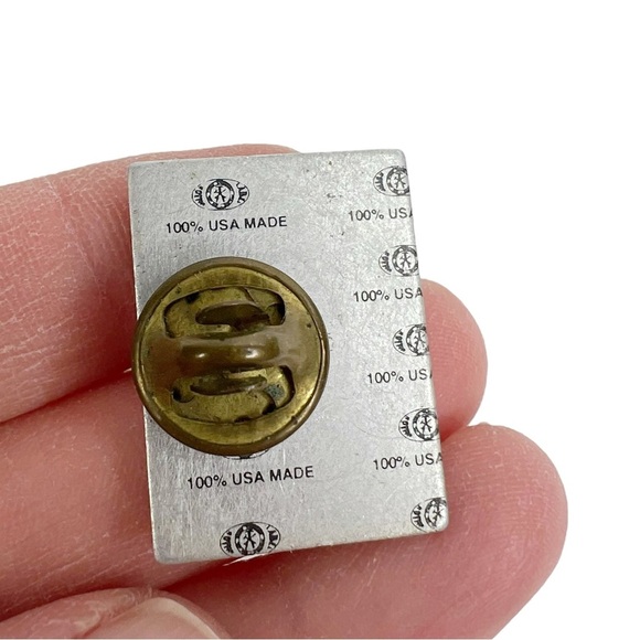 Lot of 7 Union Lapel Pins: UAW, Masonic Lodge, VFW & NAA - Picture 10 of 10